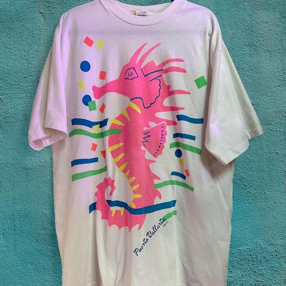 Vintage 90's Puerto Vallarta Pink Seahorse Graphic Tee